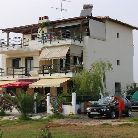 Oxana House Apartment Неа Мудания Екстериор снимка