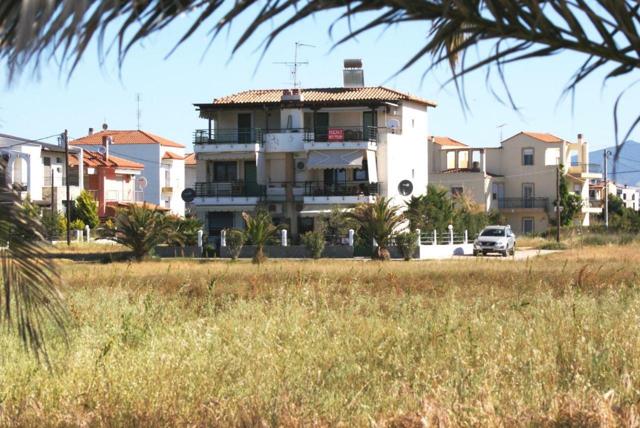 Oxana House Apartment Неа Мудания Екстериор снимка