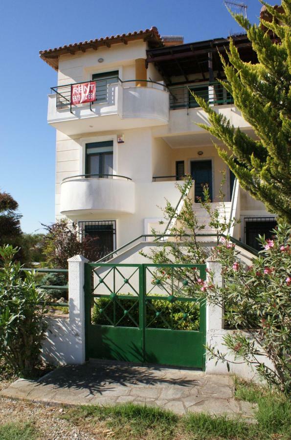 Oxana House Apartment Неа Мудания Екстериор снимка